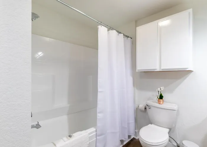 One Club Apartment *