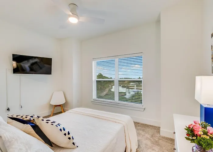 One Club Apartment *