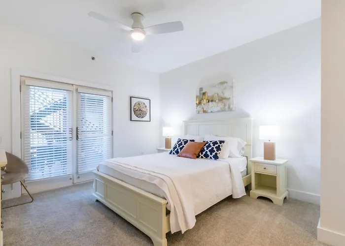 One Club Apartment *